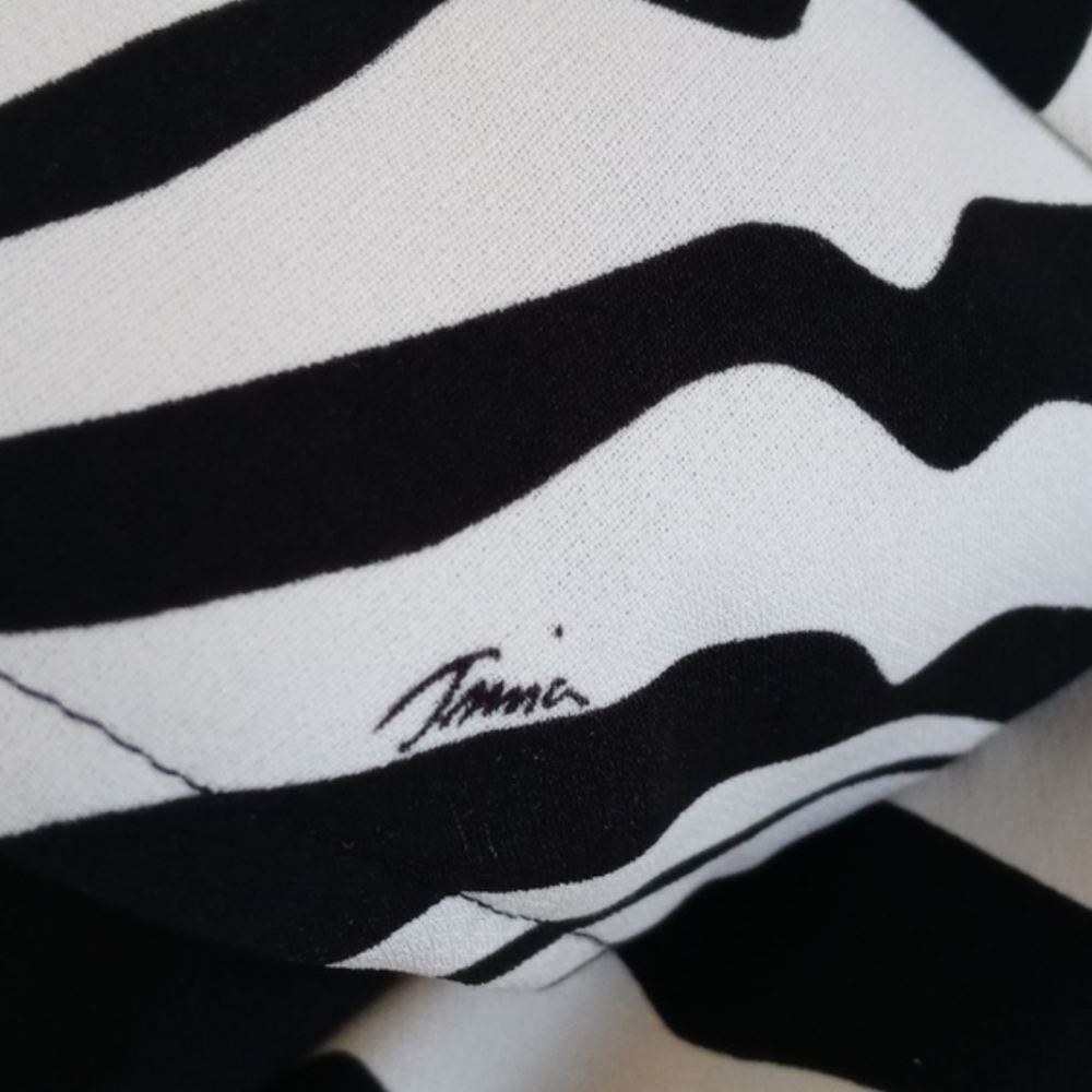 Trina Turk Women's Off White & Black Zebra Stripe Lined 3/4 Sleeve Dress 4 - Picture 14 of 16